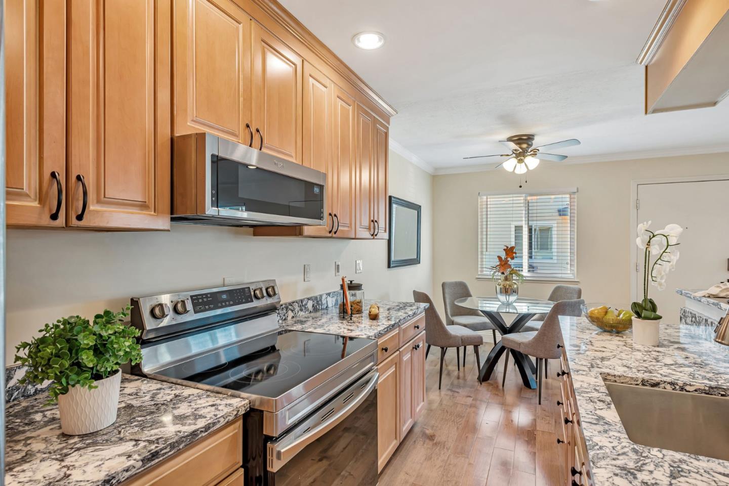 Detail Gallery Image 11 of 22 For 250 Watson Dr #2,  Campbell,  CA 95008 - 2 Beds | 1 Baths