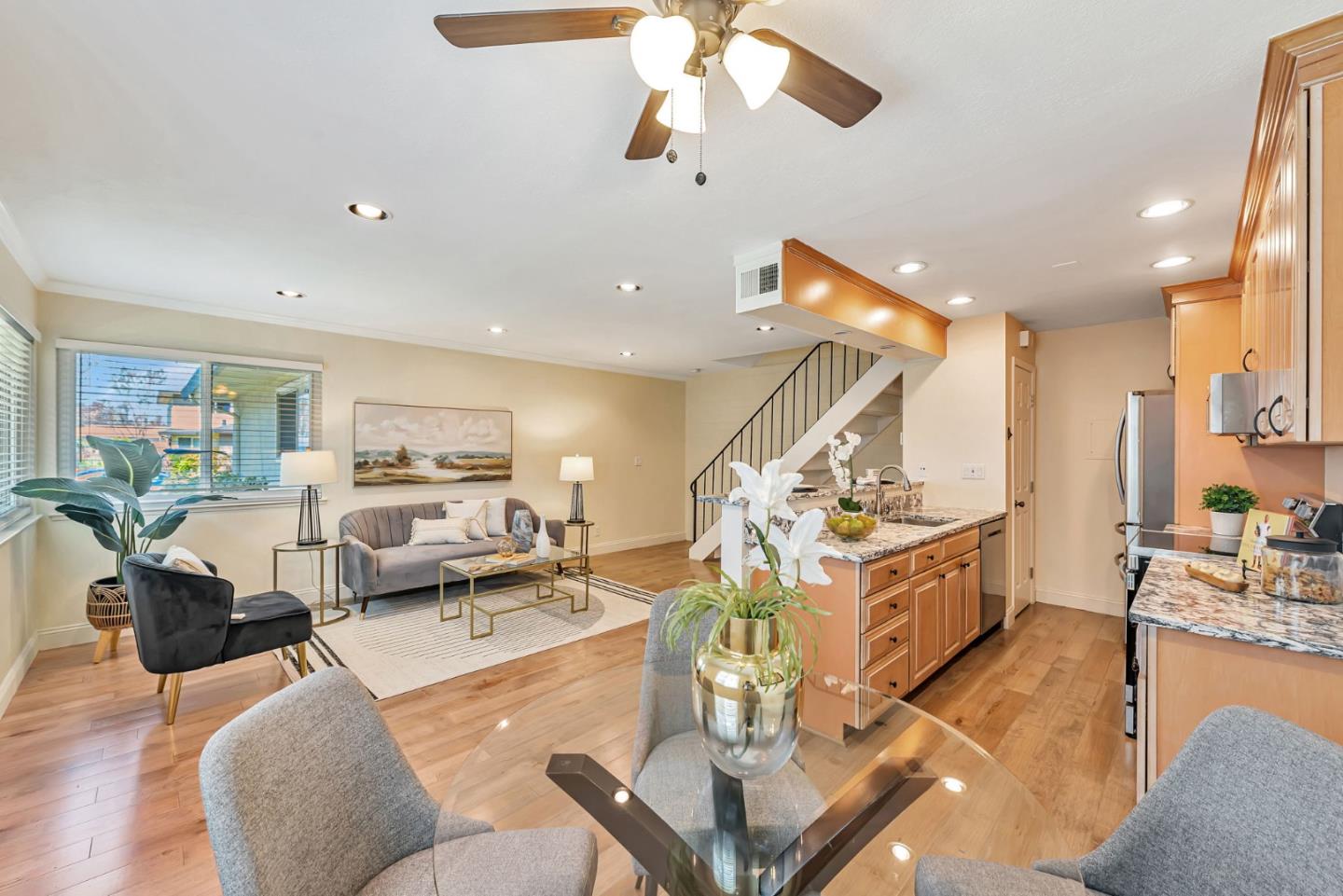 Detail Gallery Image 12 of 22 For 250 Watson Dr #2,  Campbell,  CA 95008 - 2 Beds | 1 Baths