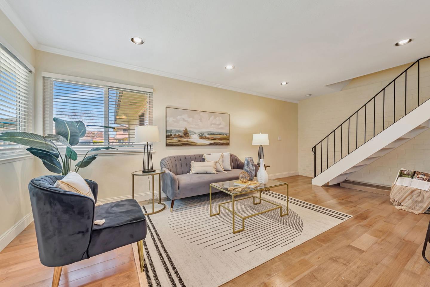 Detail Gallery Image 3 of 22 For 250 Watson Dr #2,  Campbell,  CA 95008 - 2 Beds | 1 Baths