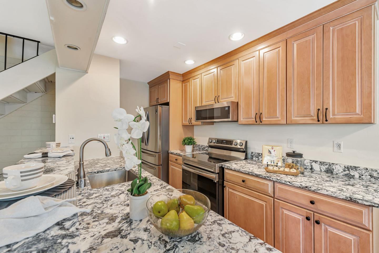 Detail Gallery Image 7 of 22 For 250 Watson Dr #2,  Campbell,  CA 95008 - 2 Beds | 1 Baths