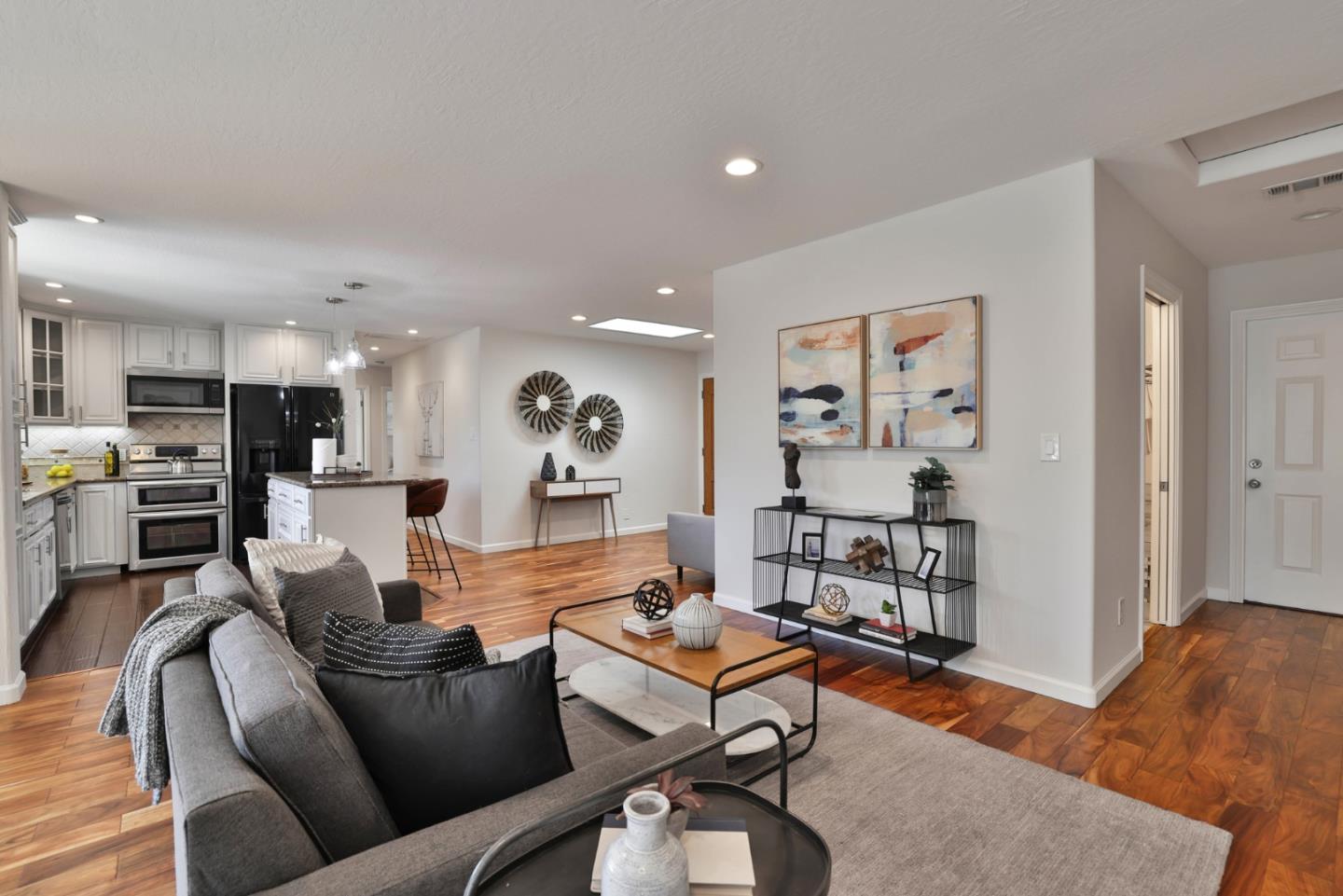 Detail Gallery Image 10 of 27 For 3370 Jennifer Way, San Jose,  CA 95124 - 3 Beds | 2 Baths