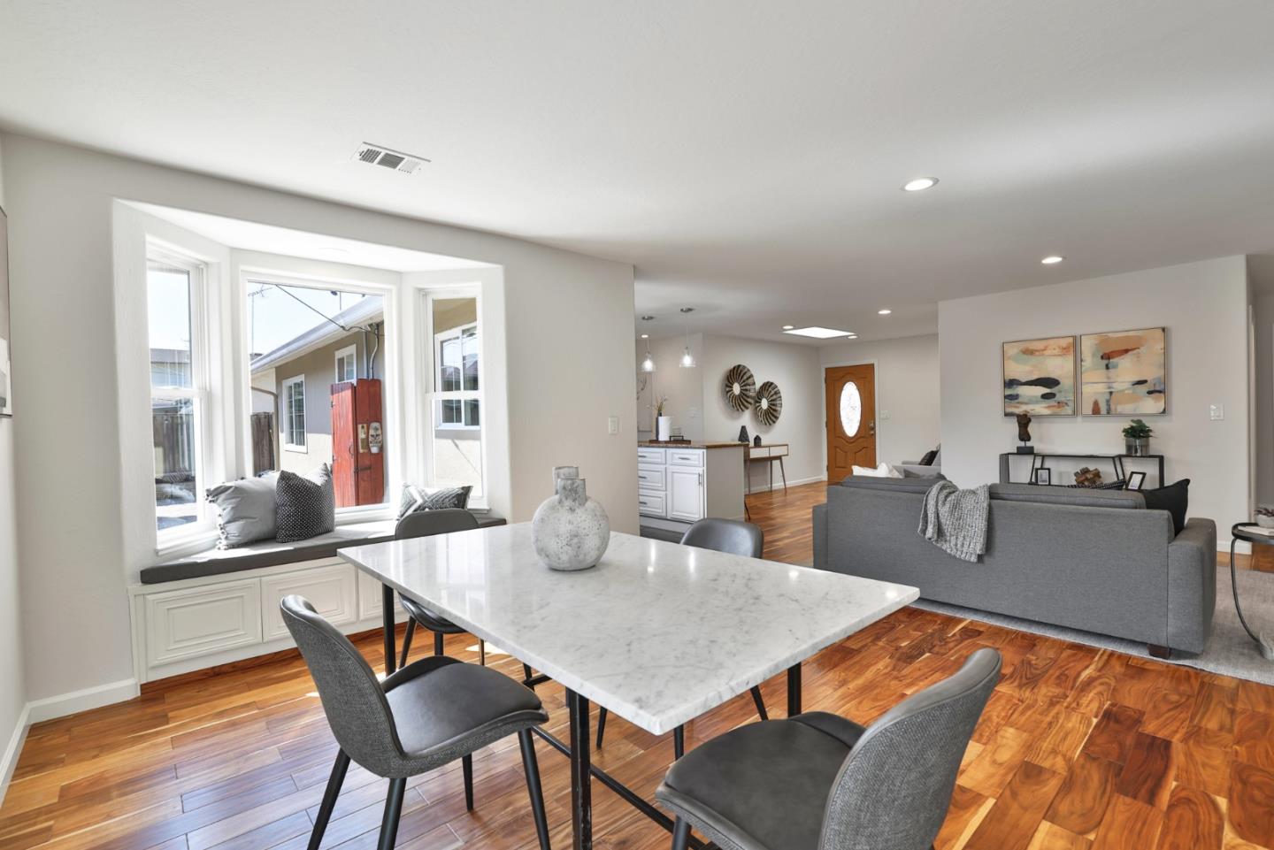 Detail Gallery Image 11 of 27 For 3370 Jennifer Way, San Jose,  CA 95124 - 3 Beds | 2 Baths