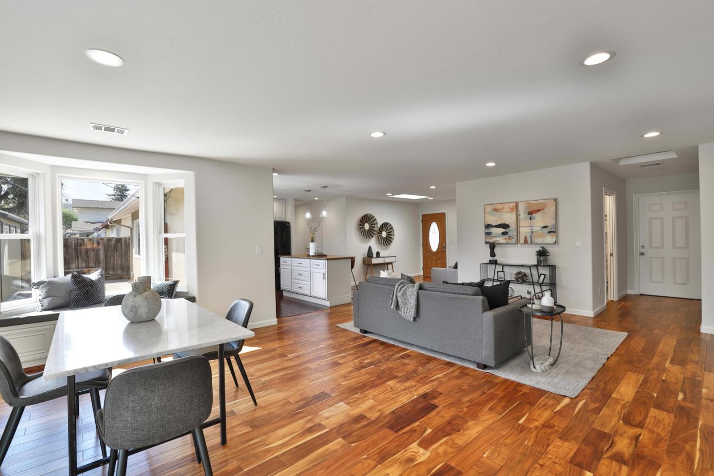 Detail Gallery Image 9 of 27 For 3370 Jennifer Way, San Jose,  CA 95124 - 3 Beds | 2 Baths
