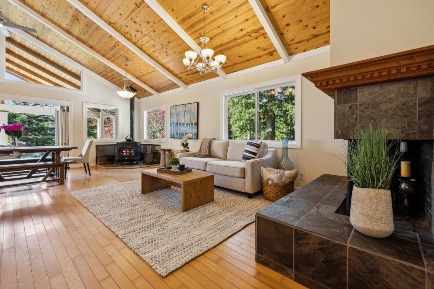 Detail Gallery Image 15 of 86 For 23280 Schulties Rd, Los Gatos,  CA 95033 - 4 Beds | 2/1 Baths