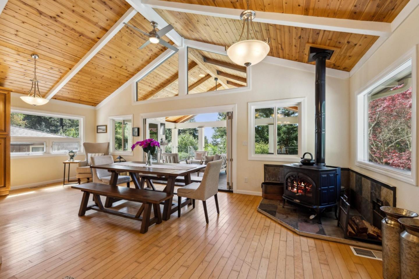 Detail Gallery Image 17 of 86 For 23280 Schulties Rd, Los Gatos,  CA 95033 - 4 Beds | 2/1 Baths