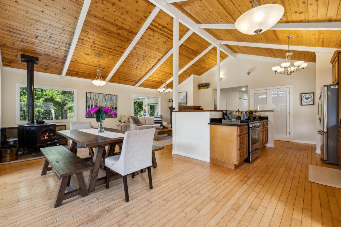 Detail Gallery Image 25 of 86 For 23280 Schulties Rd, Los Gatos,  CA 95033 - 4 Beds | 2/1 Baths