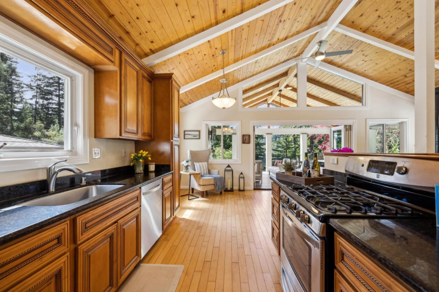 Detail Gallery Image 29 of 86 For 23280 Schulties Rd, Los Gatos,  CA 95033 - 4 Beds | 2/1 Baths