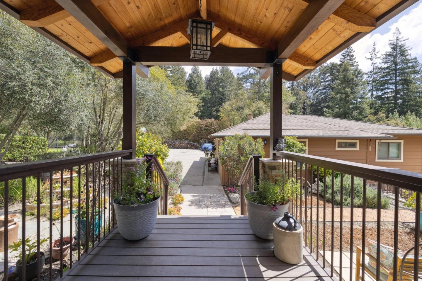 Detail Gallery Image 9 of 86 For 23280 Schulties Rd, Los Gatos,  CA 95033 - 4 Beds | 2/1 Baths