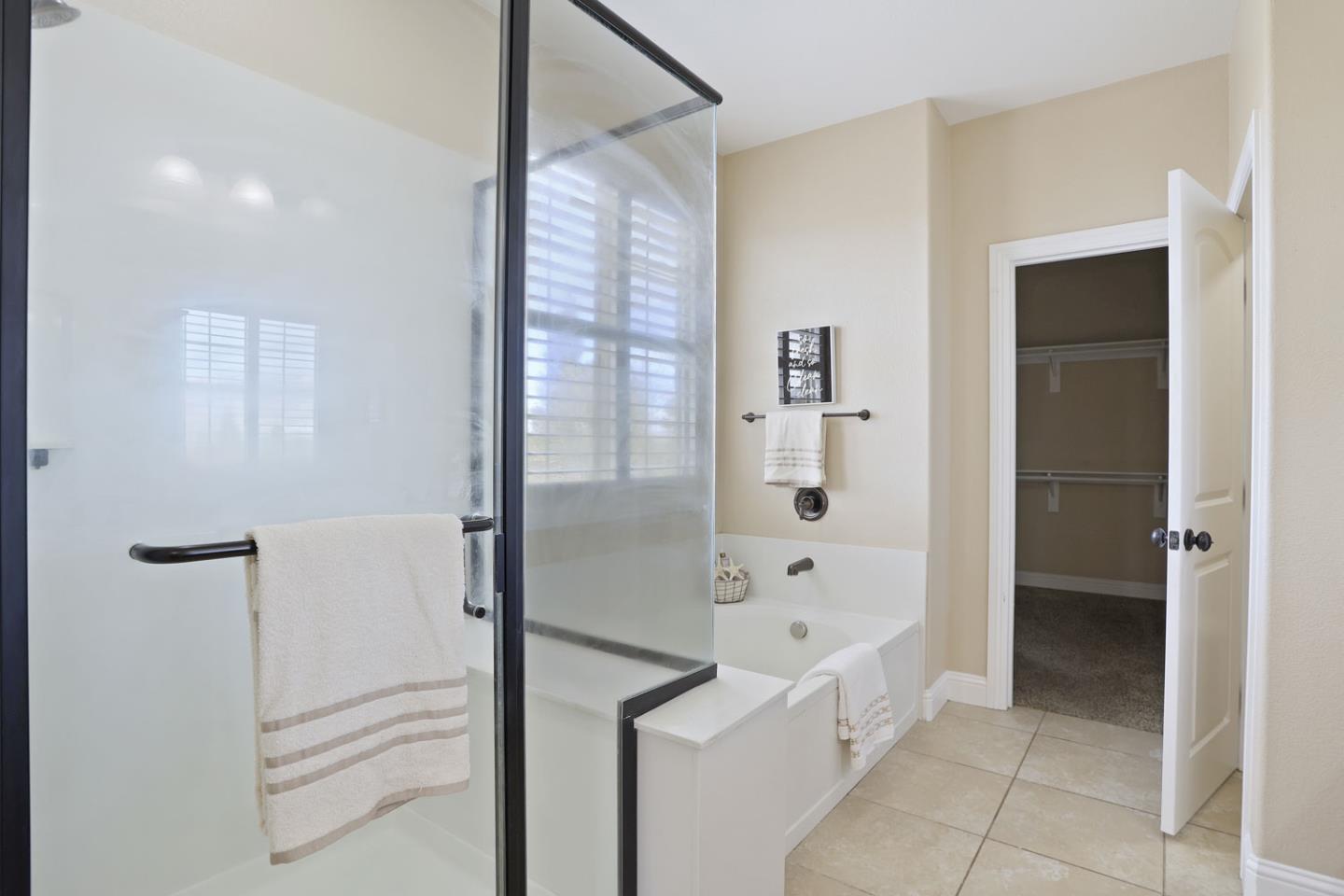 Detail Gallery Image 38 of 67 For 3967 Aplicella Ct, Manteca,  CA 95337 - 4 Beds | 2/1 Baths