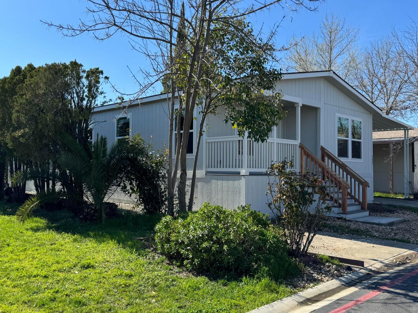 Detail Gallery Image 2 of 19 For 3950 Mack Rd #186,  Sacramento,  CA 95823 - 3 Beds | 2 Baths