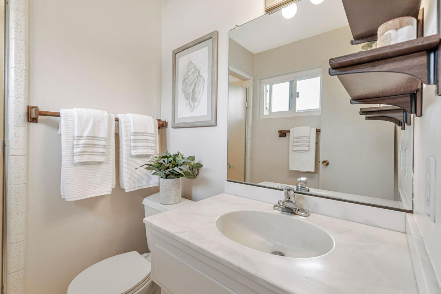 Detail Gallery Image 19 of 43 For 801 Lobos St, Monterey,  CA 93940 - 3 Beds | 2 Baths