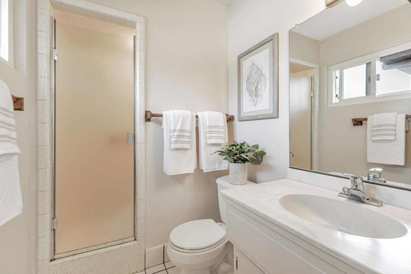 Detail Gallery Image 20 of 43 For 801 Lobos St, Monterey,  CA 93940 - 3 Beds | 2 Baths
