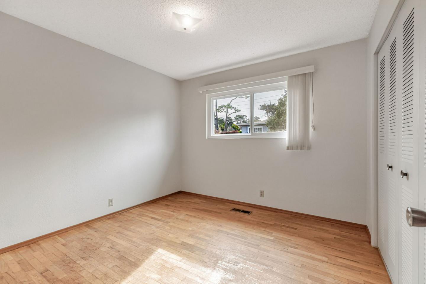 Detail Gallery Image 21 of 43 For 801 Lobos St, Monterey,  CA 93940 - 3 Beds | 2 Baths