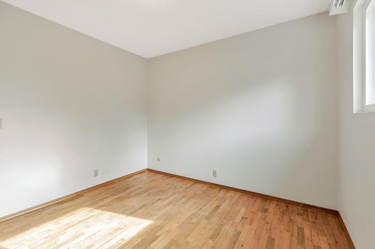 Detail Gallery Image 24 of 43 For 801 Lobos St, Monterey,  CA 93940 - 3 Beds | 2 Baths