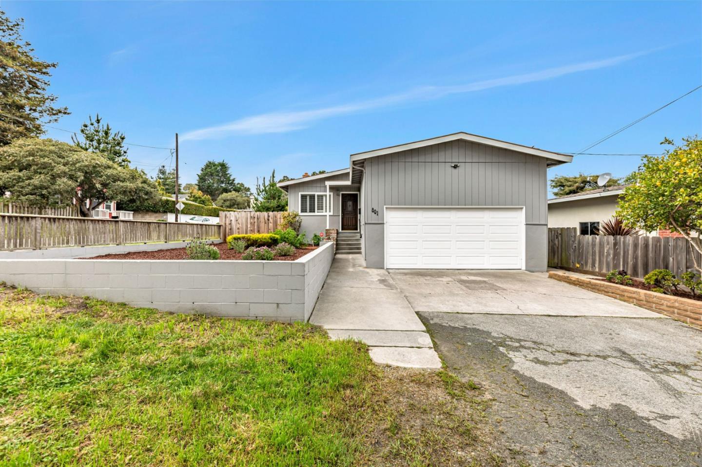 Detail Gallery Image 35 of 43 For 801 Lobos St, Monterey,  CA 93940 - 3 Beds | 2 Baths