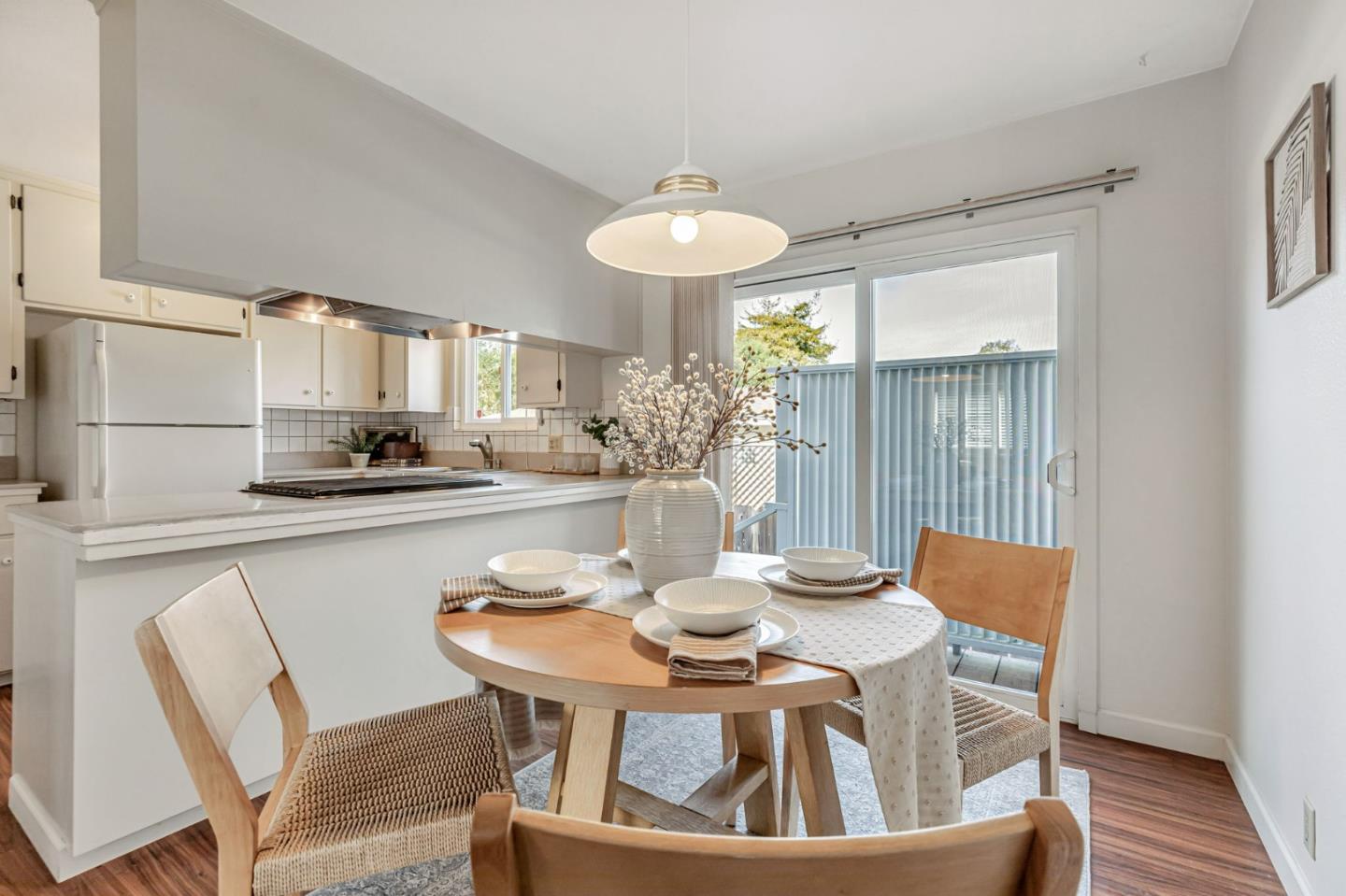 Detail Gallery Image 8 of 43 For 801 Lobos St, Monterey,  CA 93940 - 3 Beds | 2 Baths