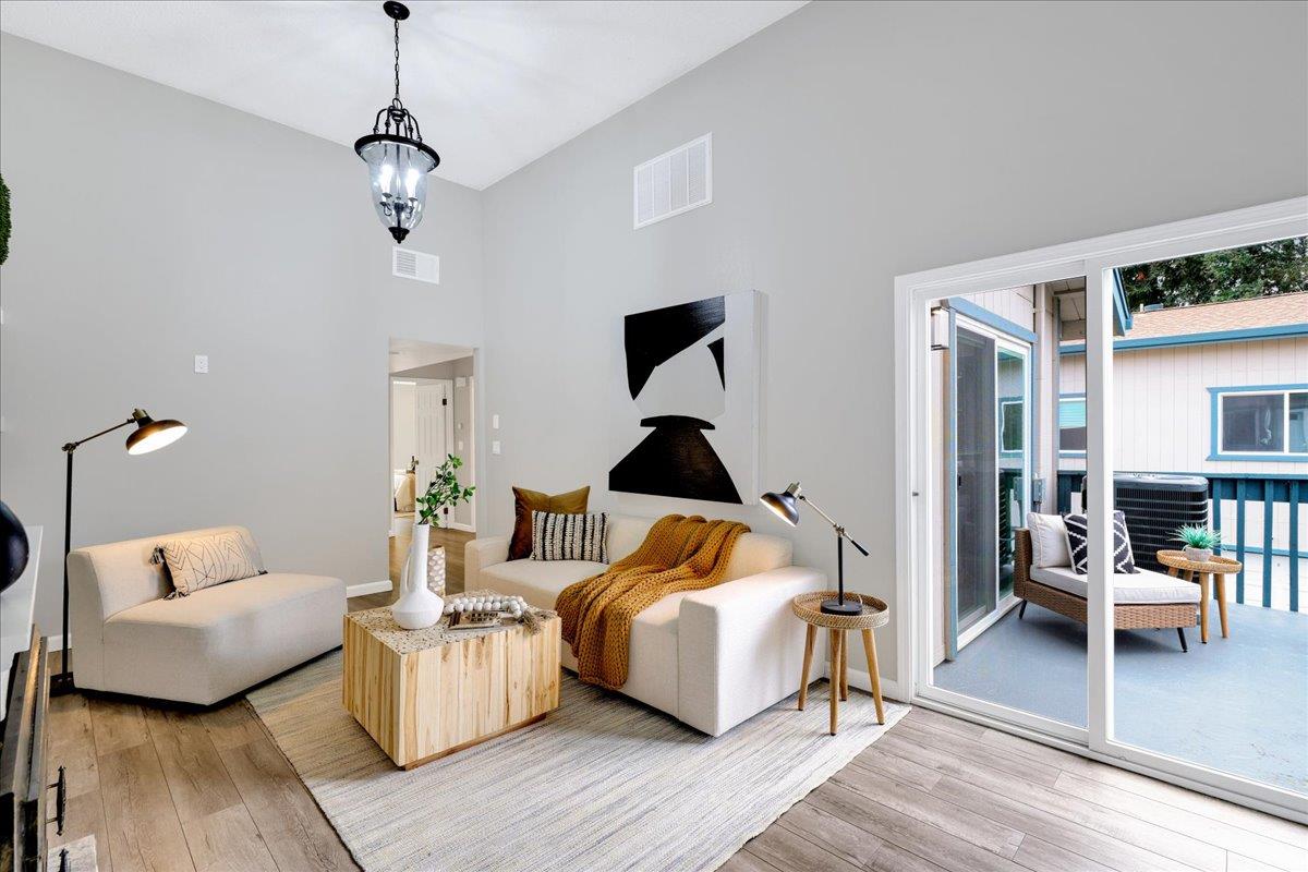 Detail Gallery Image 2 of 38 For 40376 Grimmer Blvd, Fremont,  CA 94538 - 2 Beds | 1 Baths