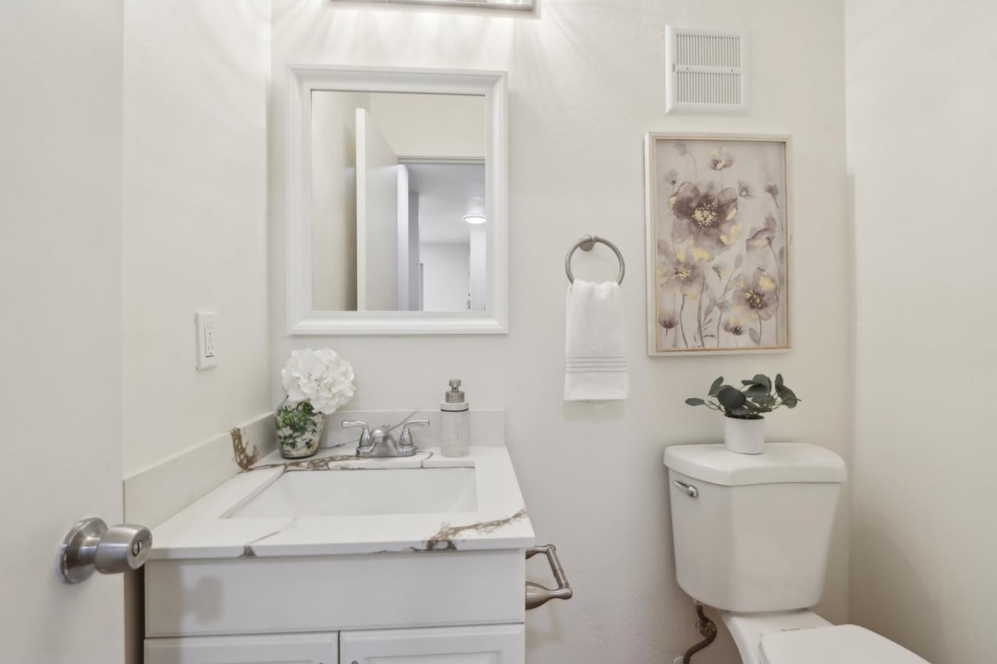 Detail Gallery Image 17 of 26 For 380 Auburn Way #21,  San Jose,  CA 95129 - 2 Beds | 1/1 Baths