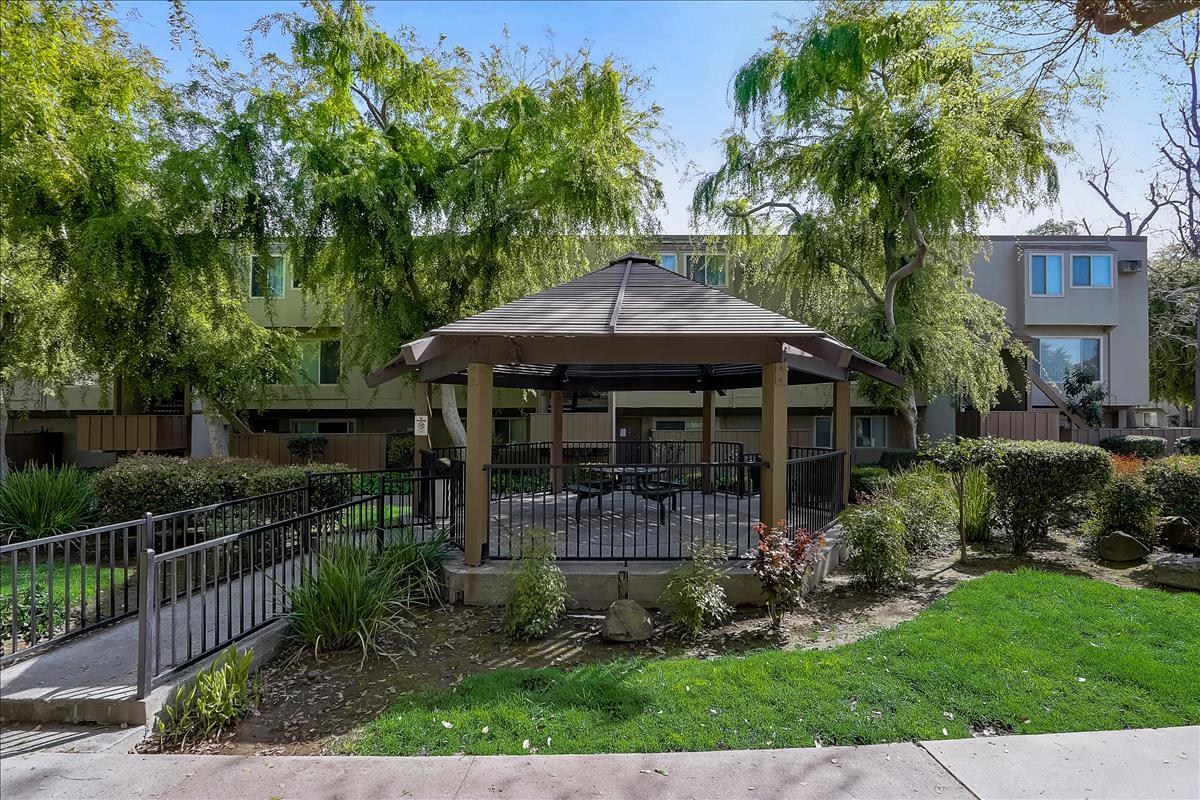 Detail Gallery Image 19 of 26 For 380 Auburn Way #21,  San Jose,  CA 95129 - 2 Beds | 1/1 Baths