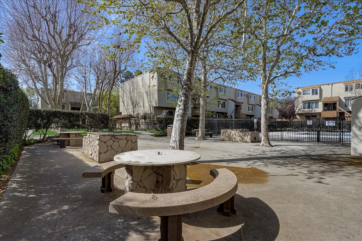 Detail Gallery Image 22 of 26 For 380 Auburn Way #21,  San Jose,  CA 95129 - 2 Beds | 1/1 Baths