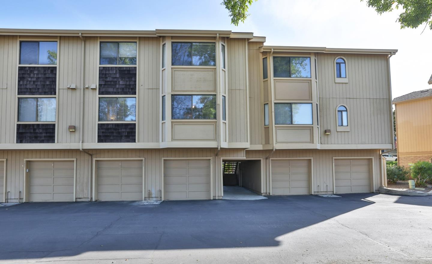 Detail Gallery Image 26 of 34 For 16933 Sorrel Way, Morgan Hill,  CA 95037 - 2 Beds | 2 Baths