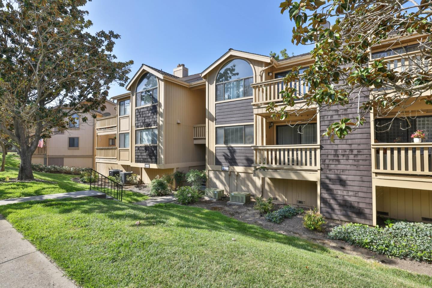 Detail Gallery Image 5 of 34 For 16933 Sorrel Way, Morgan Hill,  CA 95037 - 2 Beds | 2 Baths