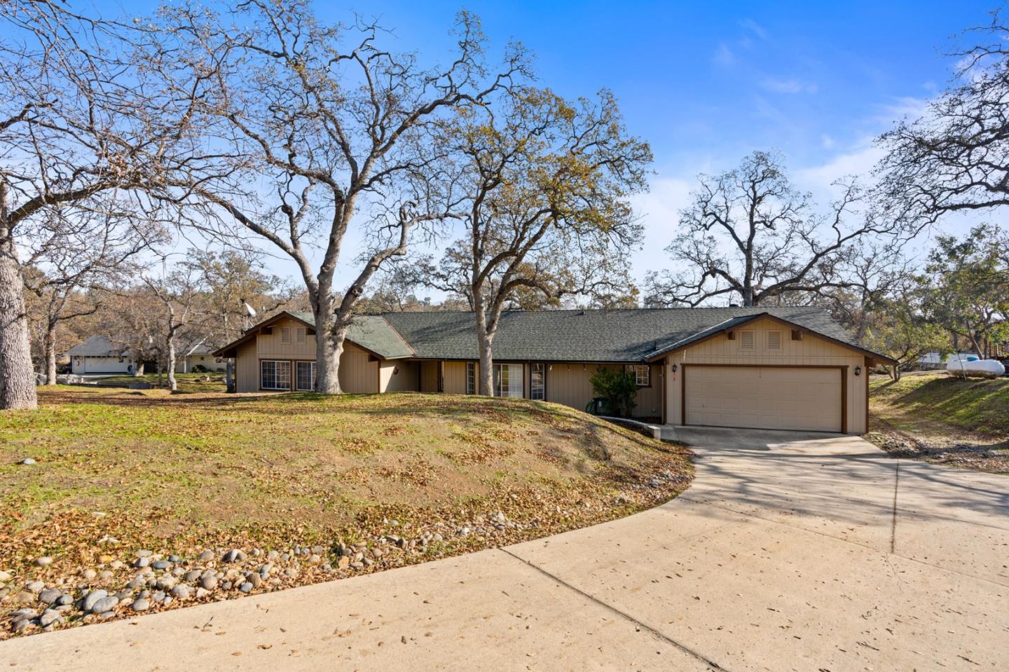 Detail Gallery Image 1 of 50 For 30159 Horseshoe Dr, Coarsegold,  CA 93614 - 3 Beds | 2 Baths