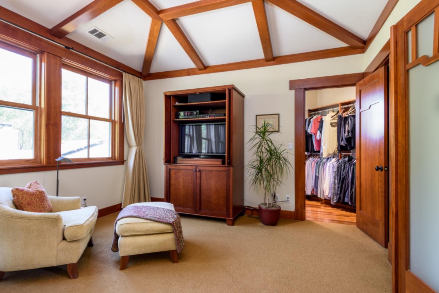 Detail Gallery Image 12 of 46 For 45 Bear Gulch Drive, Portola Valley,  CA 94028 - 5 Beds | 3/1 Baths