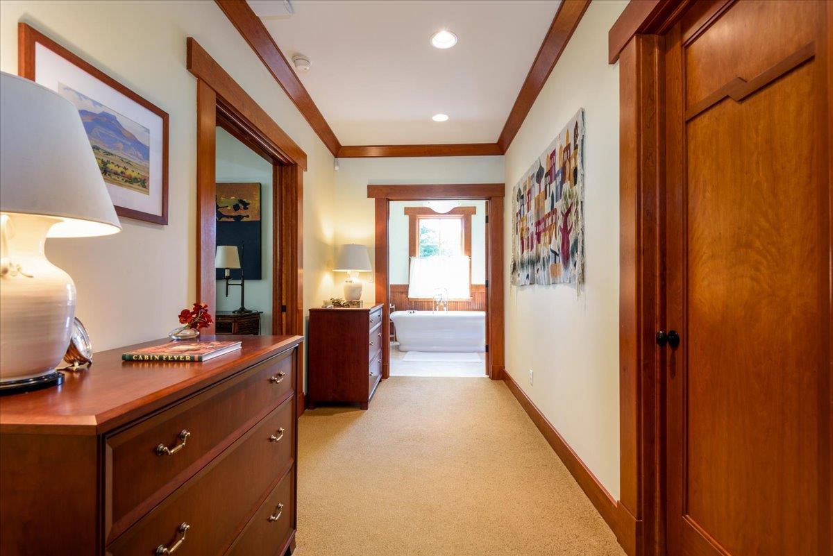 Detail Gallery Image 13 of 46 For 45 Bear Gulch Drive, Portola Valley,  CA 94028 - 5 Beds | 3/1 Baths