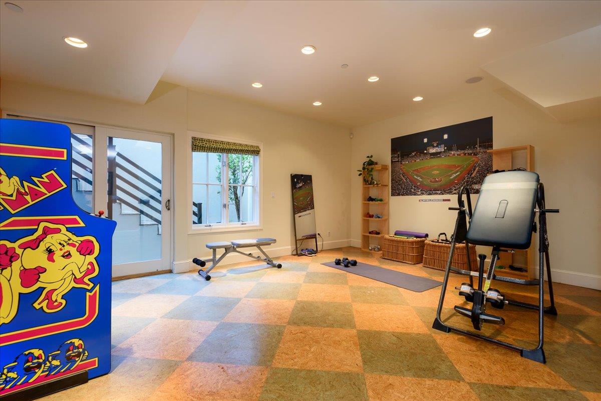 Detail Gallery Image 27 of 46 For 45 Bear Gulch Drive, Portola Valley,  CA 94028 - 5 Beds | 3/1 Baths