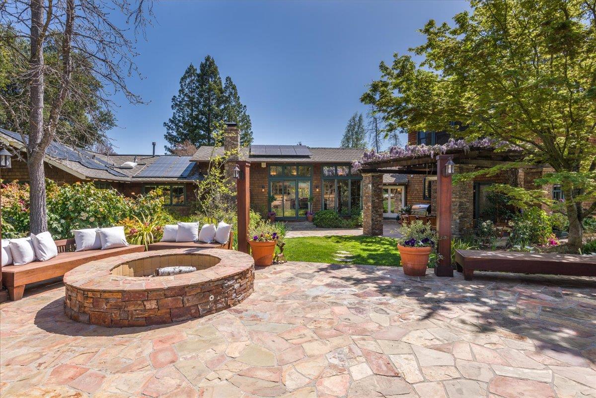 Detail Gallery Image 31 of 46 For 45 Bear Gulch Drive, Portola Valley,  CA 94028 - 5 Beds | 3/1 Baths