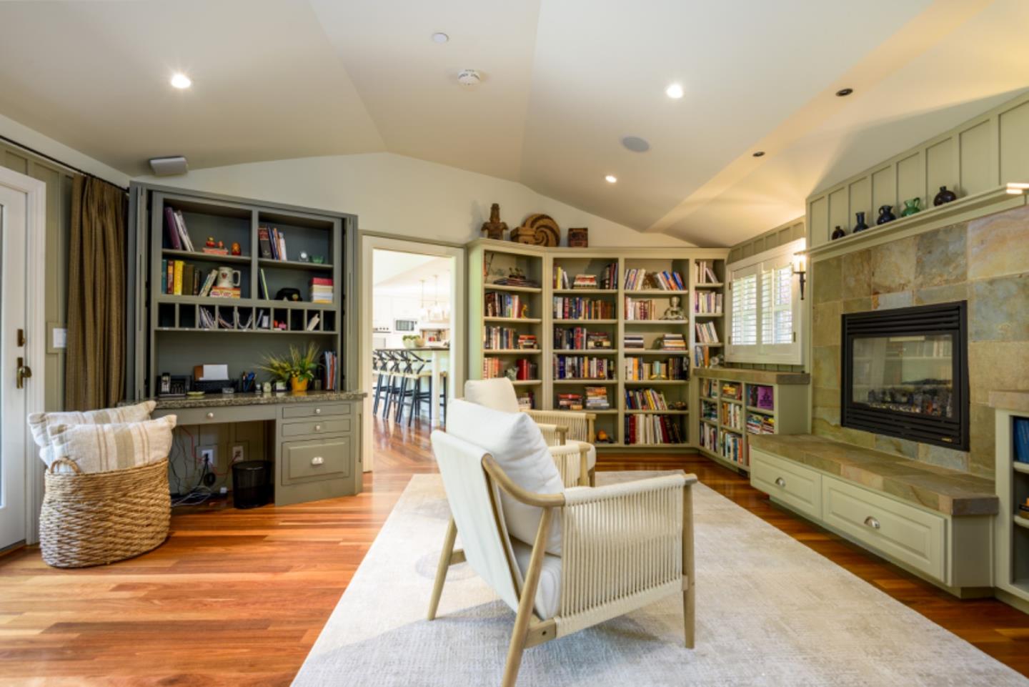 Detail Gallery Image 9 of 46 For 45 Bear Gulch Drive, Portola Valley,  CA 94028 - 5 Beds | 3/1 Baths