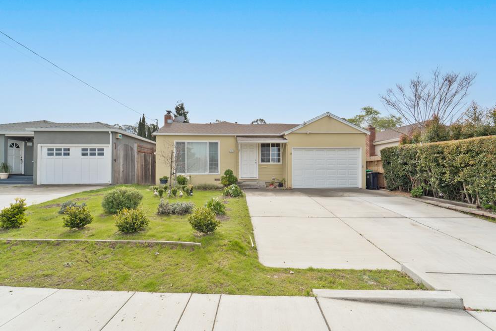 Detail Gallery Image 2 of 27 For 2187 East Ave, Hayward,  CA 94541 - 3 Beds | 1/1 Baths