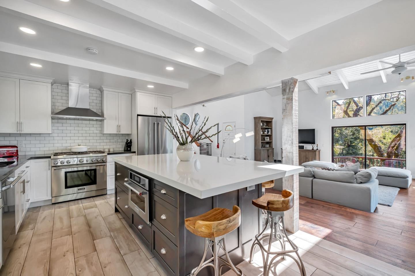 Detail Gallery Image 10 of 35 For 805 Old Mill Pond Rd, Los Gatos,  CA 95033 - 4 Beds | 2/1 Baths