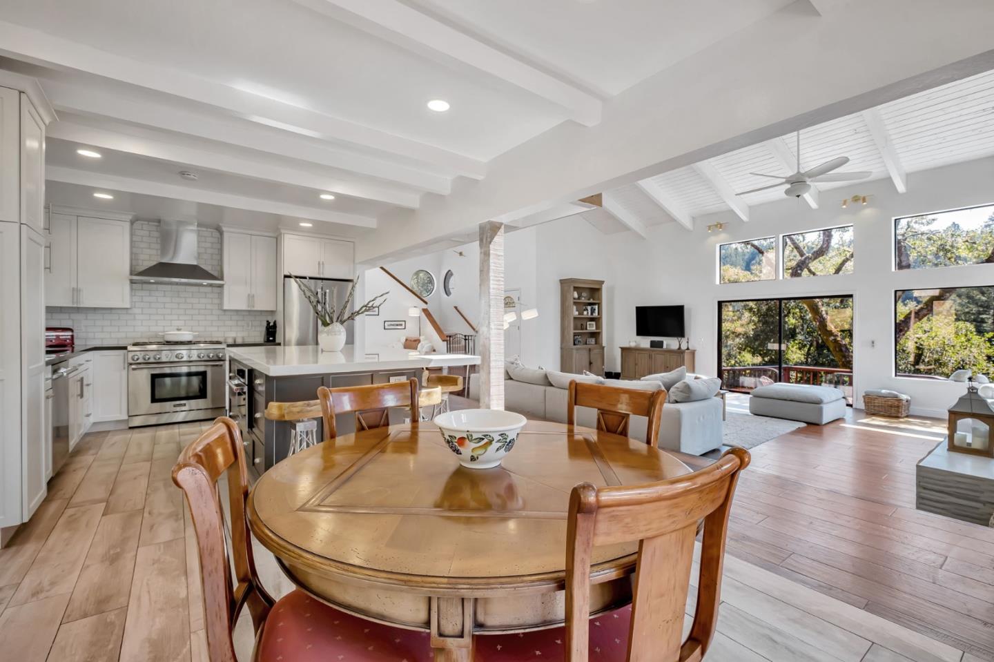 Detail Gallery Image 11 of 35 For 805 Old Mill Pond Rd, Los Gatos,  CA 95033 - 4 Beds | 2/1 Baths