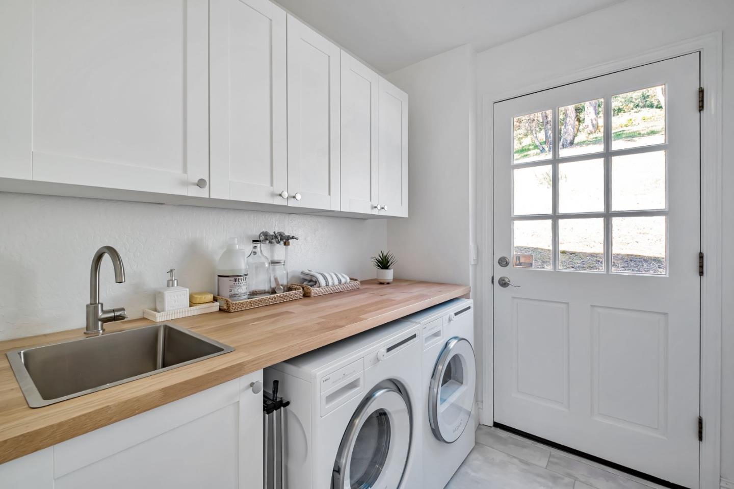 Detail Gallery Image 24 of 35 For 805 Old Mill Pond Rd, Los Gatos,  CA 95033 - 4 Beds | 2/1 Baths