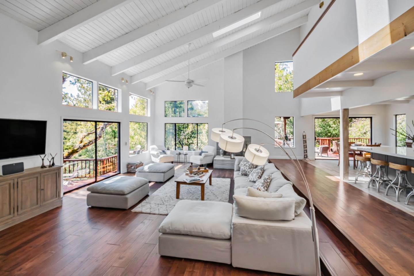 Detail Gallery Image 6 of 35 For 805 Old Mill Pond Rd, Los Gatos,  CA 95033 - 4 Beds | 2/1 Baths