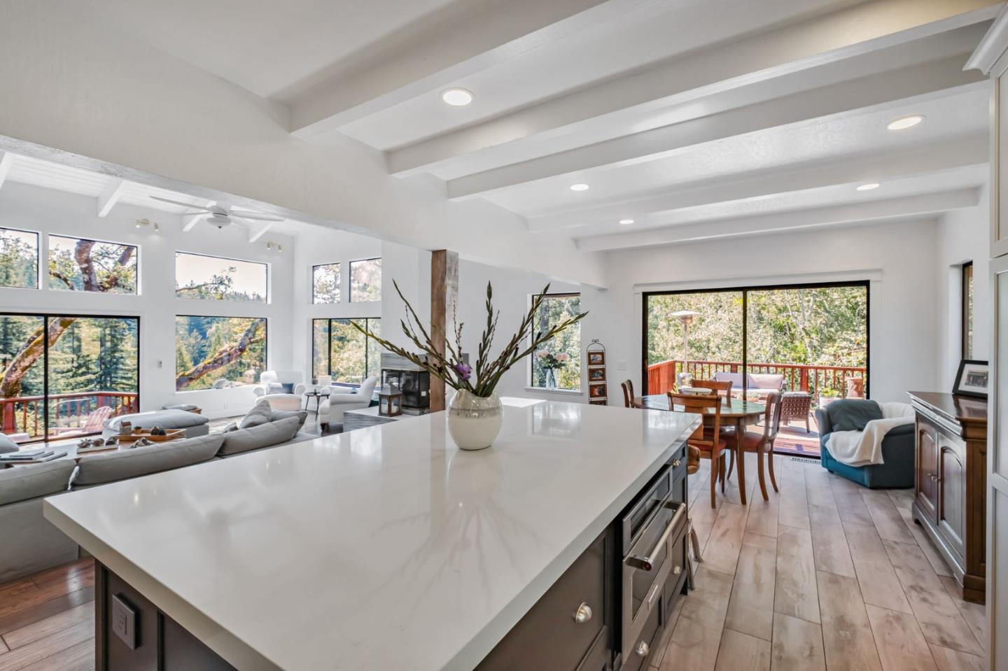 Detail Gallery Image 8 of 35 For 805 Old Mill Pond Rd, Los Gatos,  CA 95033 - 4 Beds | 2/1 Baths