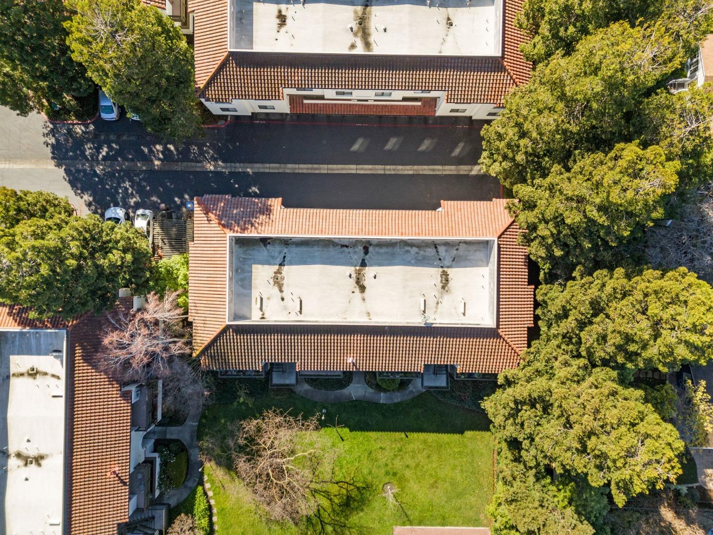 Detail Gallery Image 33 of 38 For 612 San Conrado Ter #7,  Sunnyvale,  CA 94085 - 2 Beds | 2 Baths