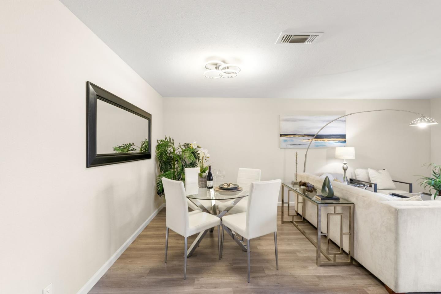 Detail Gallery Image 9 of 38 For 612 San Conrado Ter #7,  Sunnyvale,  CA 94085 - 2 Beds | 2 Baths