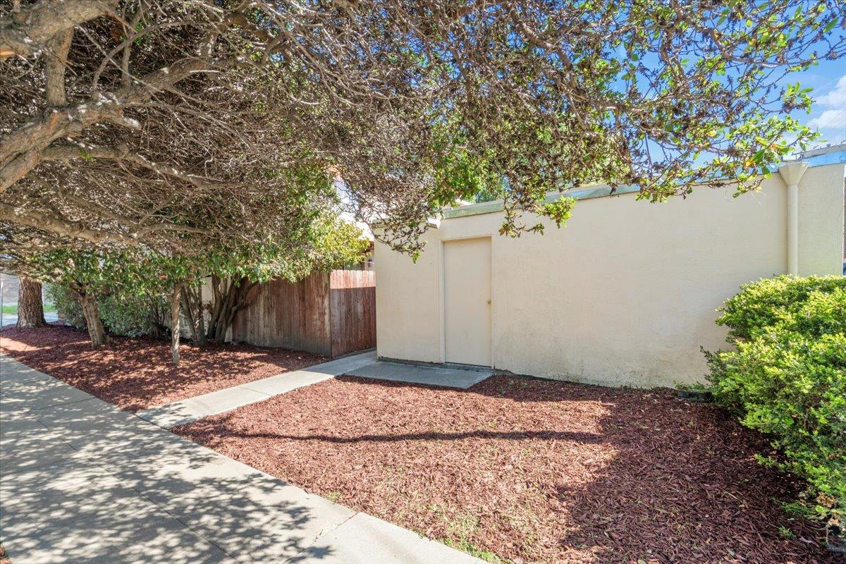 Detail Gallery Image 9 of 17 For 3212 Rolison Rd, Redwood City,  CA 94063 - – Beds | – Baths