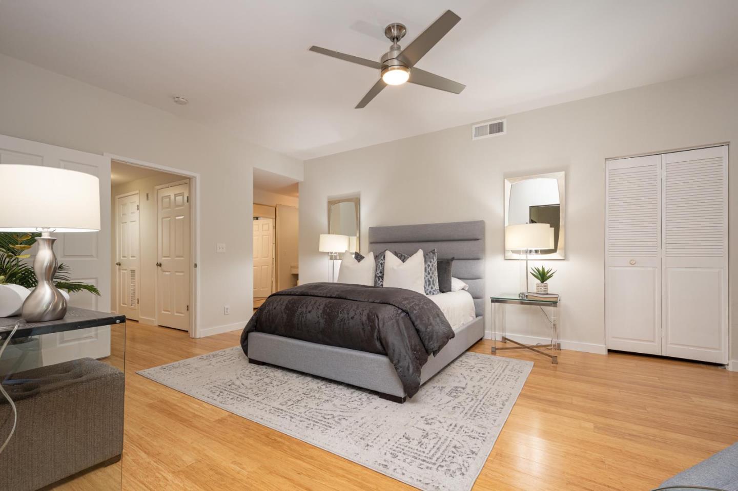 Detail Gallery Image 11 of 23 For 1230 Sharon Park Dr #55,  Menlo Park,  CA 94025 - 2 Beds | 2 Baths