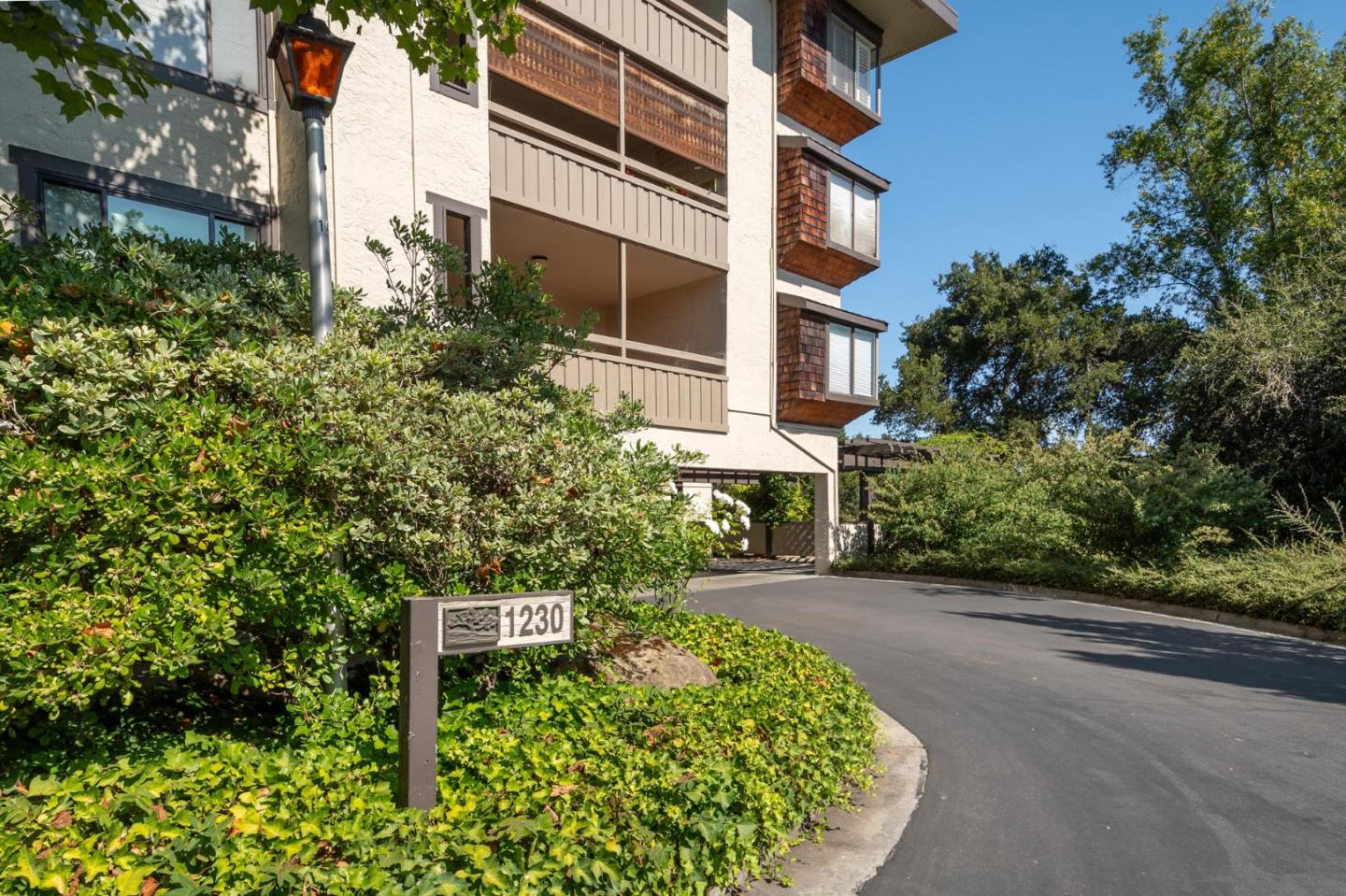 Detail Gallery Image 19 of 23 For 1230 Sharon Park Dr #55,  Menlo Park,  CA 94025 - 2 Beds | 2 Baths