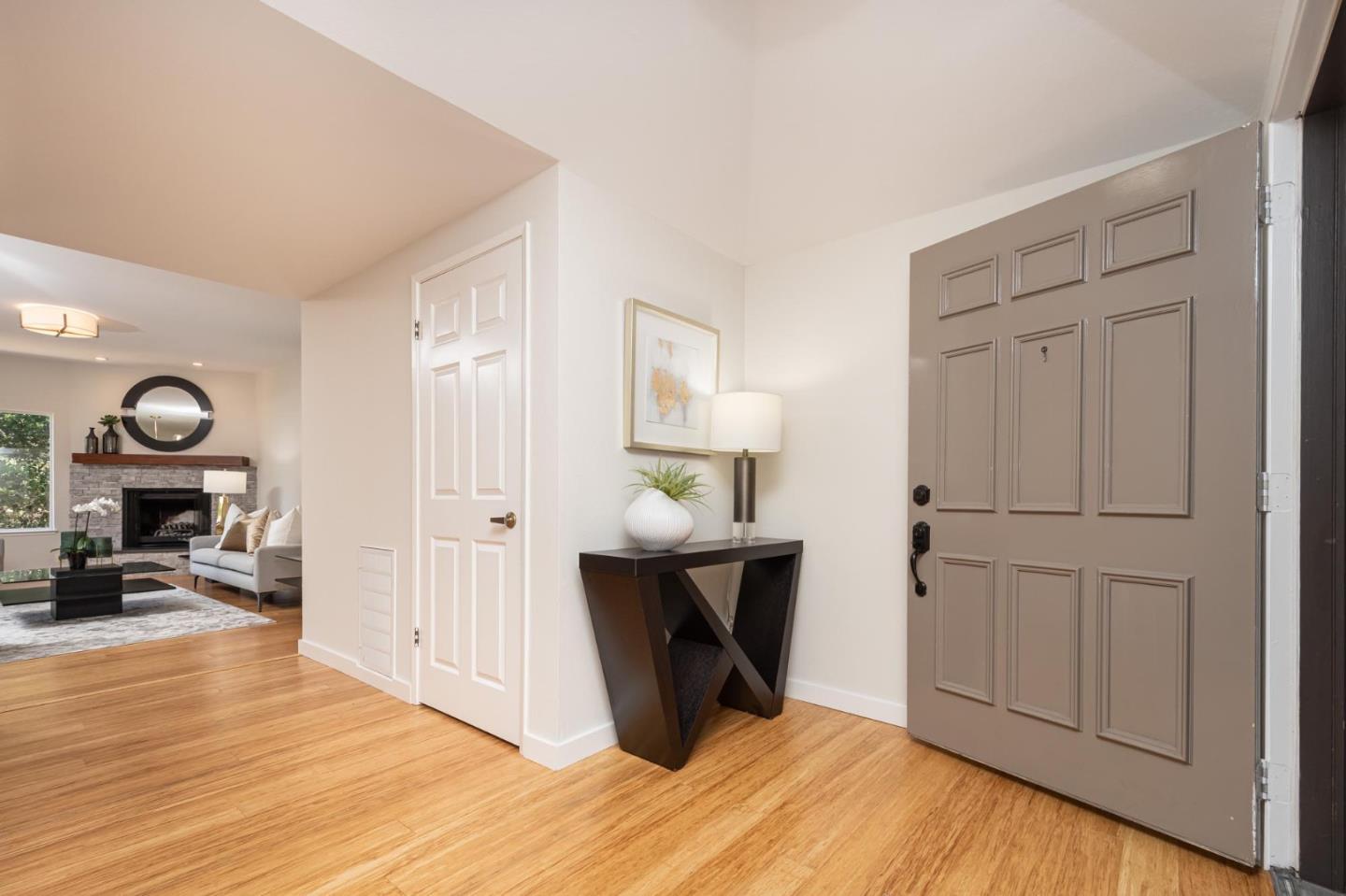 Detail Gallery Image 2 of 23 For 1230 Sharon Park Dr #55,  Menlo Park,  CA 94025 - 2 Beds | 2 Baths