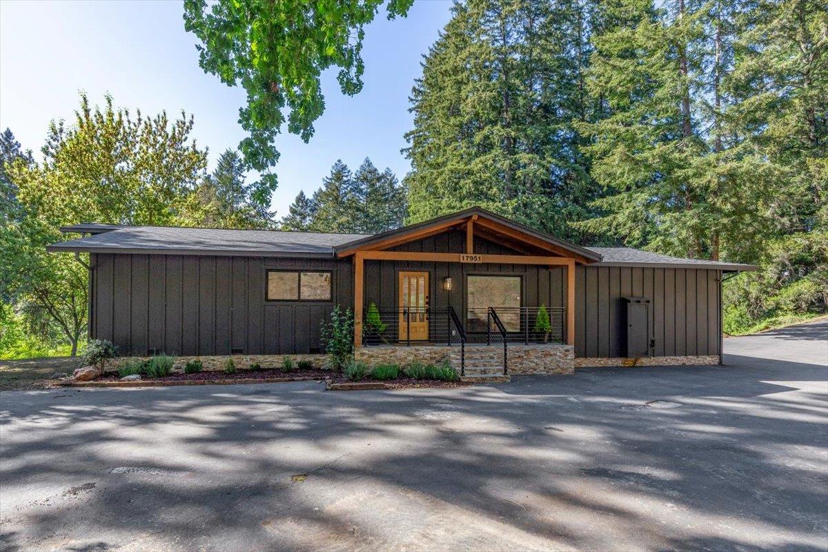 Detail Gallery Image 4 of 35 For 17951 Mountain Charlie Rd, Los Gatos,  CA 95033 - 3 Beds | 2 Baths