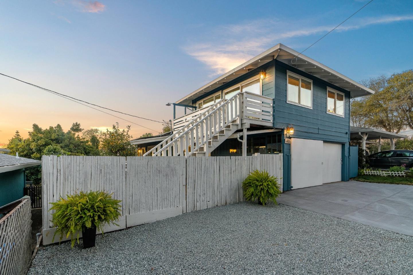 Detail Gallery Image 2 of 56 For 405 Monterey Ave, Capitola,  CA 95010 - 3 Beds | 3 Baths