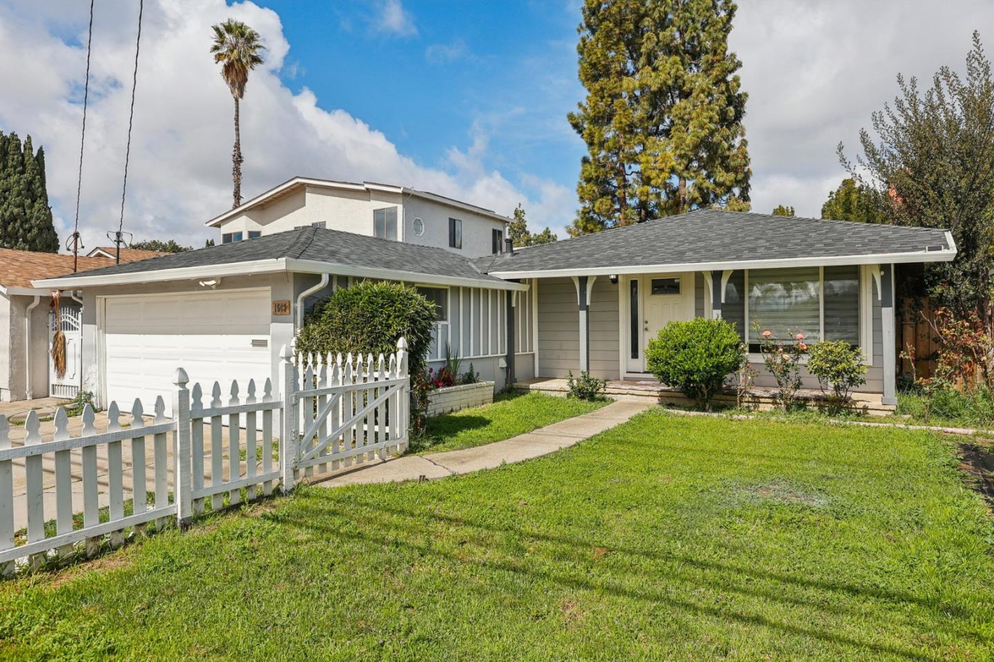 Detail Gallery Image 2 of 37 For 1503 Kavanaugh Dr, East Palo Alto,  CA 94303 - 3 Beds | 2 Baths