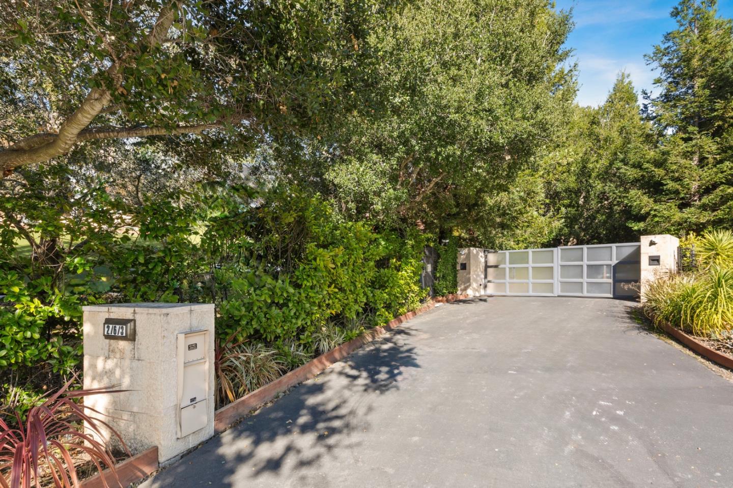Detail Gallery Image 2 of 61 For Address Not Disclosed, Los Altos Hills,  CA 94022 - 8 Beds | 9/2 Baths