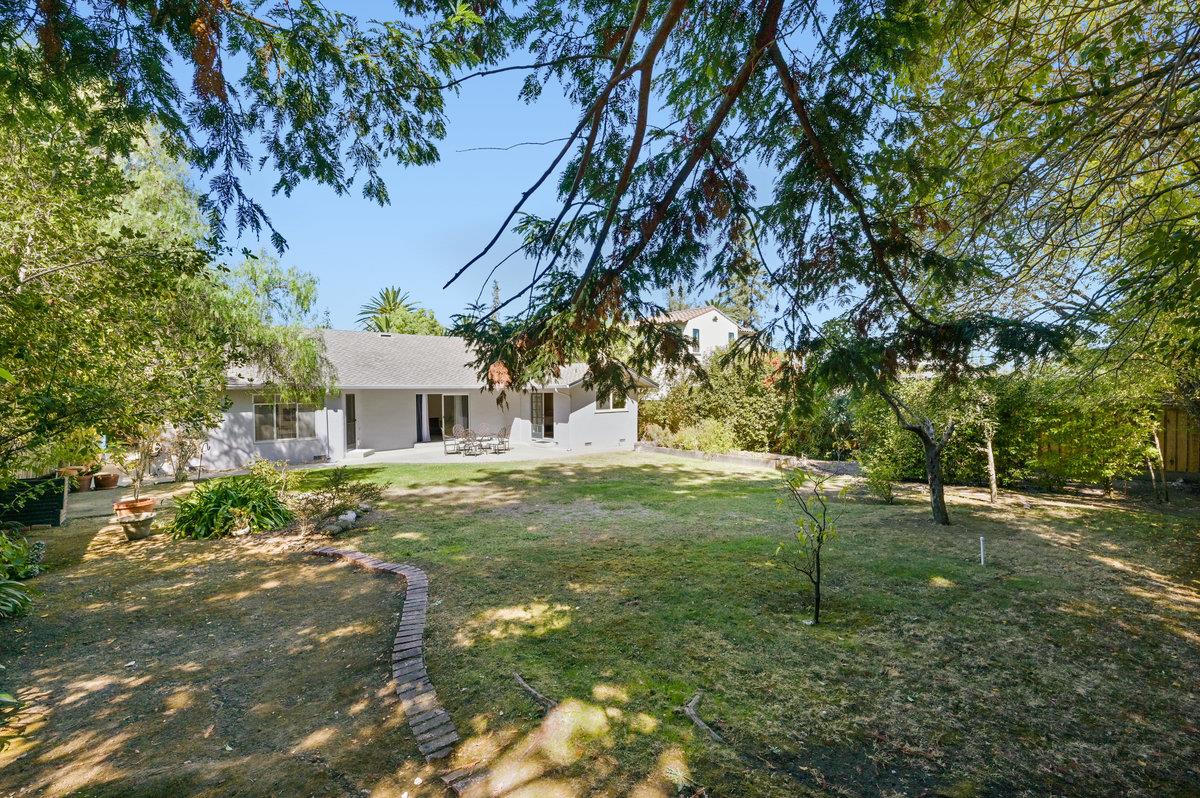 Detail Gallery Image 1 of 28 For 2035 El Prado St, Redwood City,  CA 94061 - 4 Beds | 2 Baths