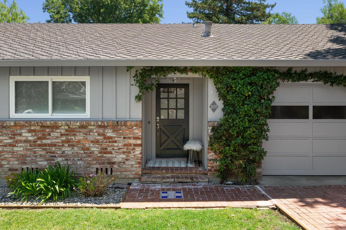 Detail Gallery Image 10 of 28 For 2035 El Prado St, Redwood City,  CA 94061 - 4 Beds | 2 Baths